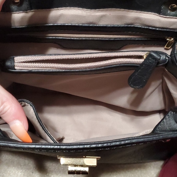 Dainty Purse 👛 - Picture 4 of 6